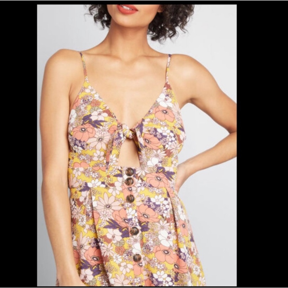 MODCLOTH Gilli Floral Spaghetti Strap Bow Front Dress - Picture 3 of 11